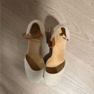 Kohls Beige wedges